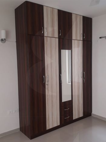 Agabus Wardrobe Brennen Bengaluru
